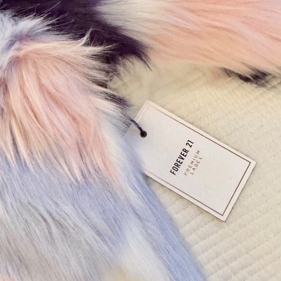 Forever 21 Faux Fur Patch Jacket – Pink, Light Blue, Dark Blue & White (Size M) - Picture 4 of 6